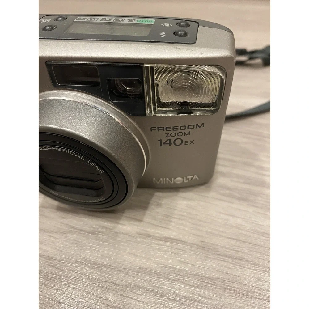 Minolta Riva Zoom 140EX 35mm Film Camera Japan 1995 - FILM  UNTESTED 🎞️